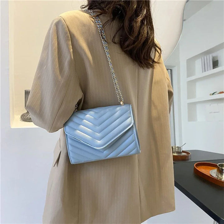 Women's One Shoulder Fashion Retro Small Square Bag Crossbody Handbag Minimalist Style Women's Chain Bag Suitable for Travel-ll